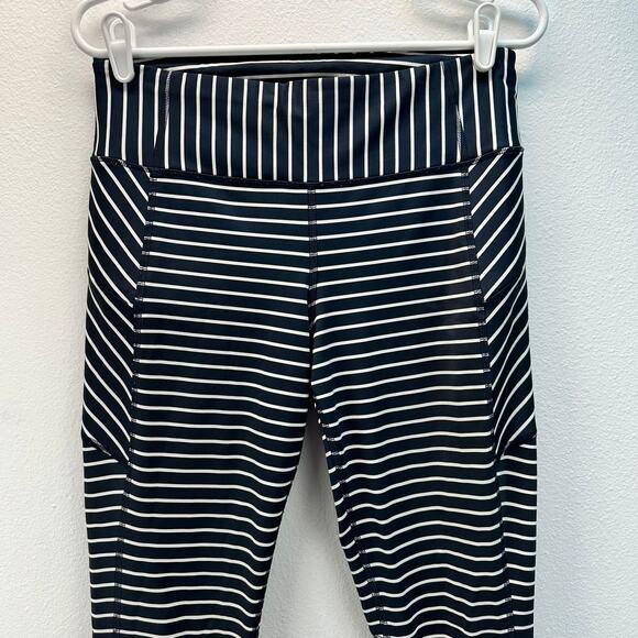 Athleta Stripe Contender 7/8 Tight in Powerlift Blue White Stripe Med - Picture 4 of 14